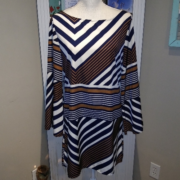 beautiful bell sleeve dresses